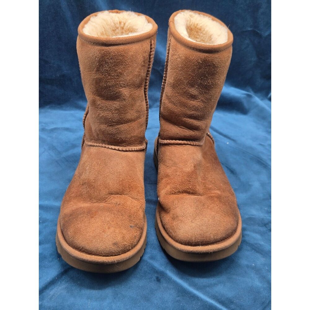 Women's UGG Classic Short Boot